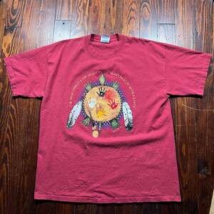 Gildan XL Vintage-Inspired Graphic T-Shirt Burgundy Relaxed